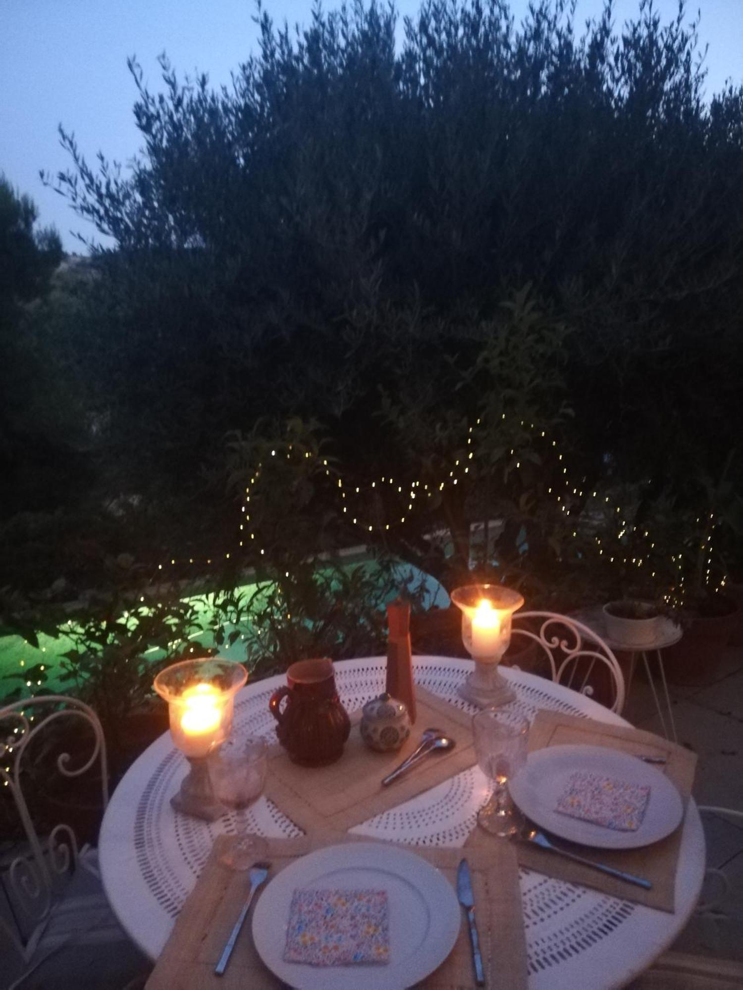 Chambre lumineuse, calme absolu Allauch Esterno foto